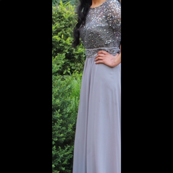 Prom gown dress - Picture 2 of 3